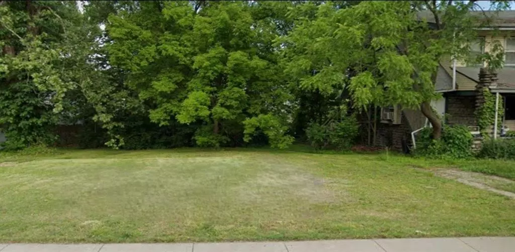 2837 Tracy AVE, Kansas City, MO 64109