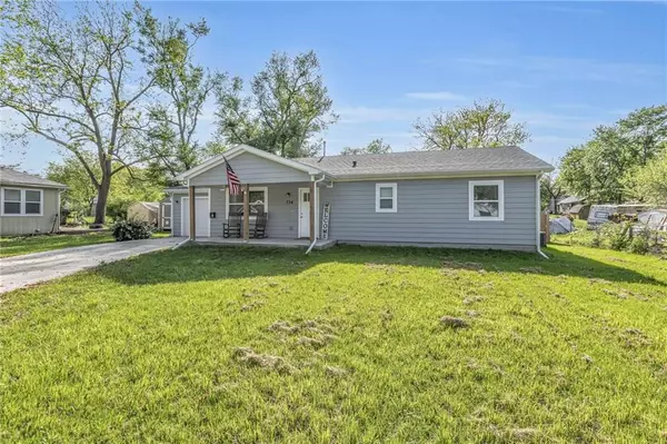 Ottawa, KS 66067,734 S Cherry ST