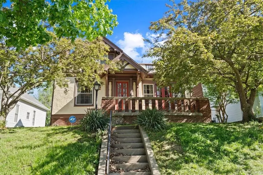 2717 Faraon ST, St Joseph, MO 64501