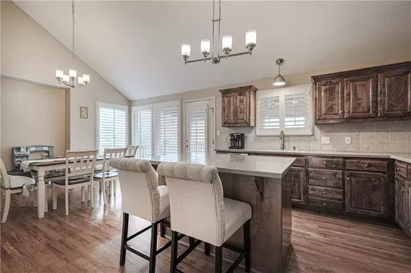 Lansing, KS 66043,927 Southfork ST