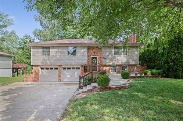 Liberty, MO 64068,1332 Park LN