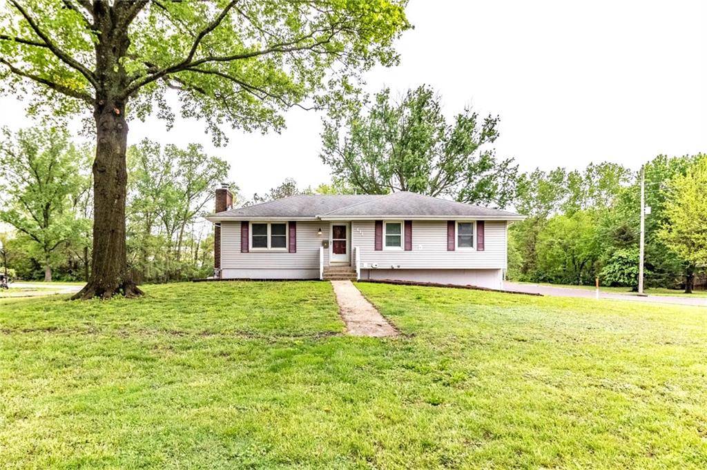 Knob Noster, MO 65336,411 W Workman ST