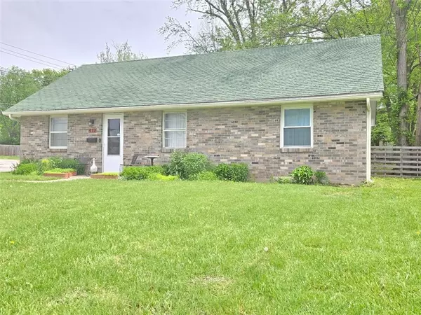 Columbia, MO 65203,412 West BLVD #N