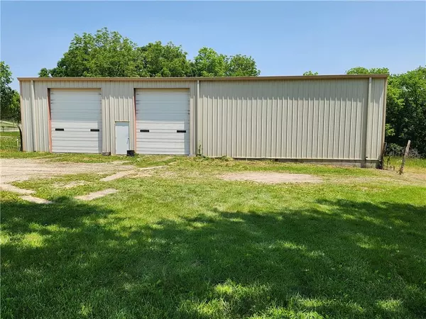 Bonner Springs, KS 66012,15921 Cantrell RD