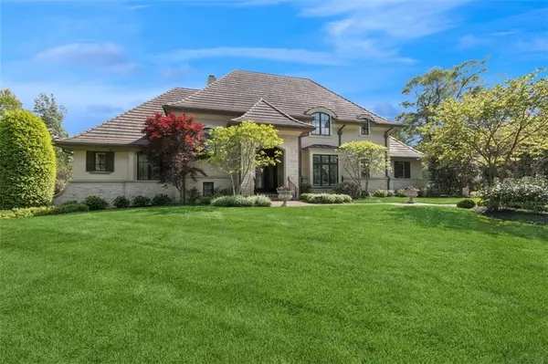 1901 Stratford RD, Mission Hills, KS 66208