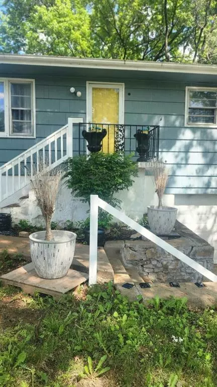 Kansas City, KS 66102,71 S 24 ST