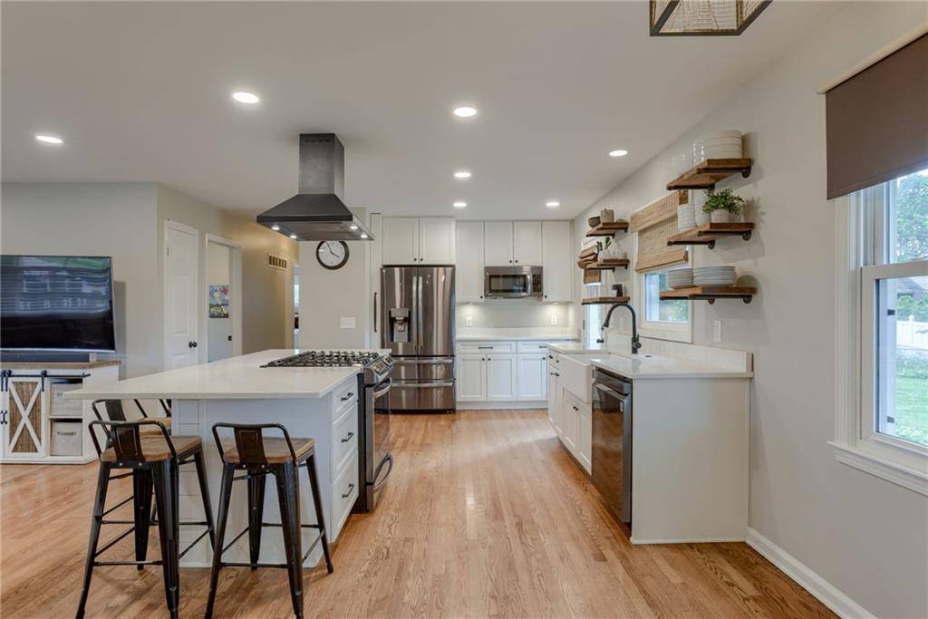 Overland Park, KS 66212,10009 W 88th TER