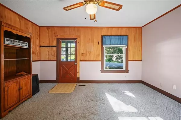 Lansing, KS 66043,108 S 3rd ST