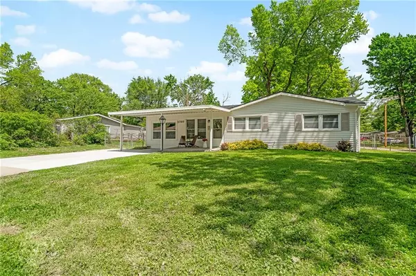 2709 S 52nd ST, Kansas City, KS 66106