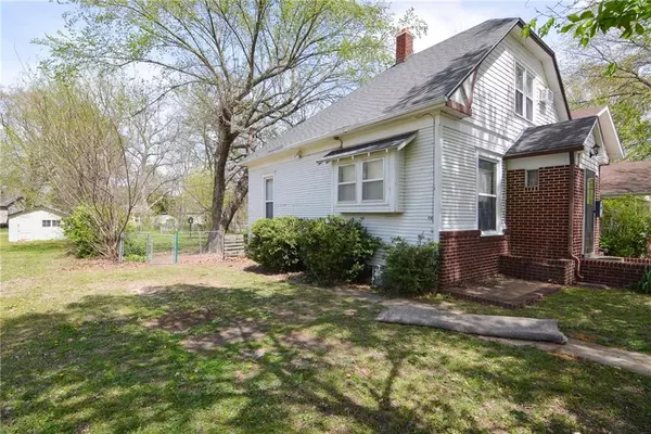 Parsons, KS 67357,1221 Morgan AVE