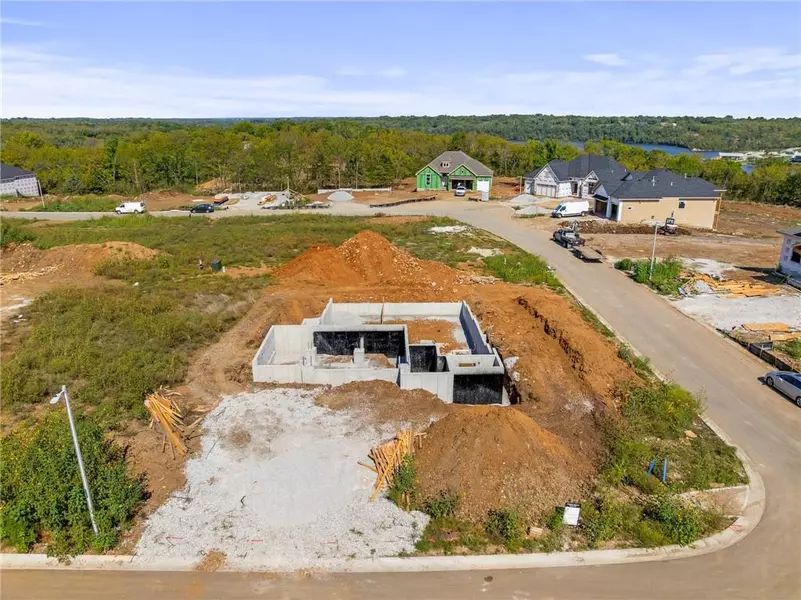 25008 W 141st TER, Olathe, KS 66061