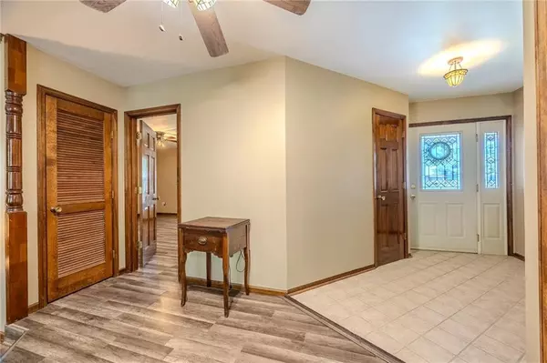 Lexington, MO 64067,2 Sunset DR