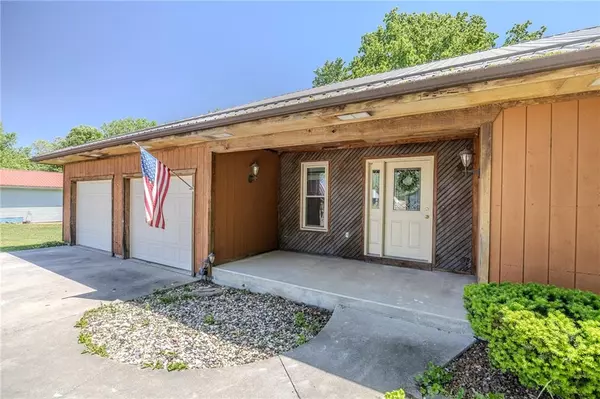 Lexington, MO 64067,2 Sunset DR