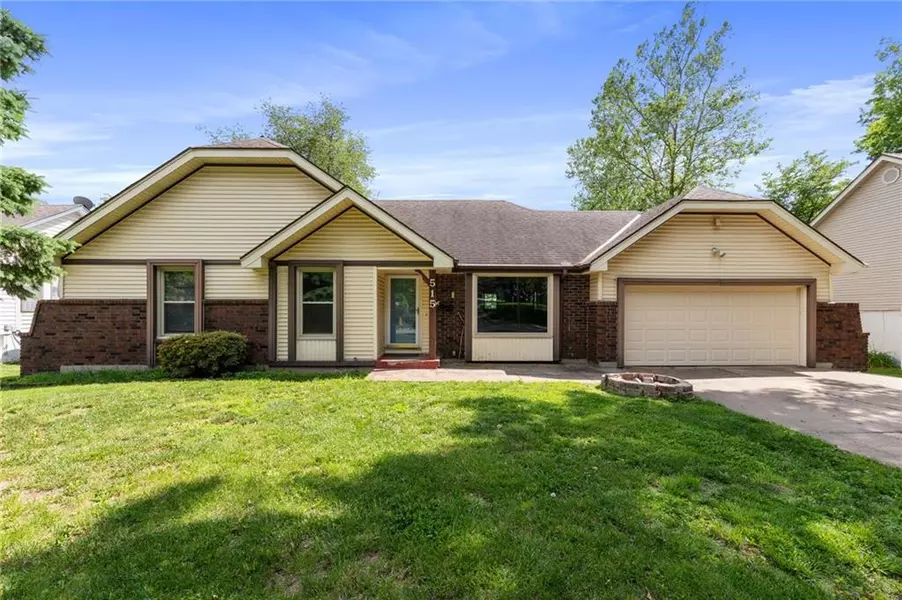 515 London WAY, Belton, MO 64012