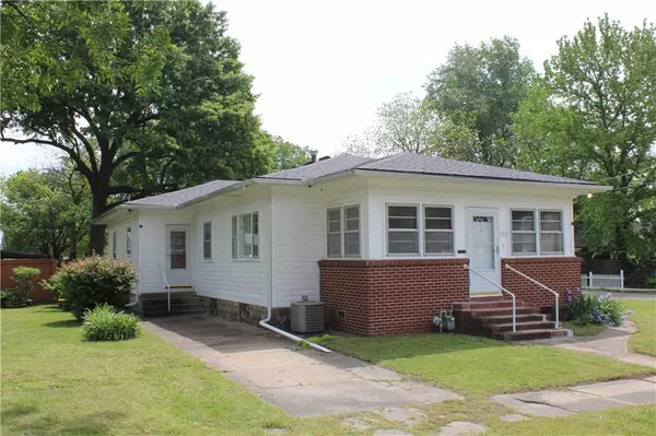 Pittsburg, KS 66762,502 N Highland ST