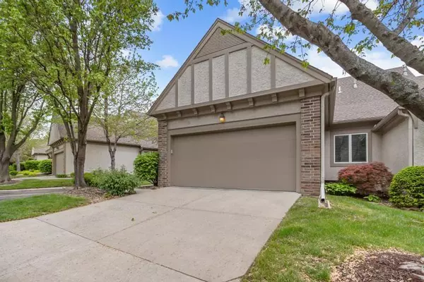 Overland Park, KS 66223,14333 Russell ST