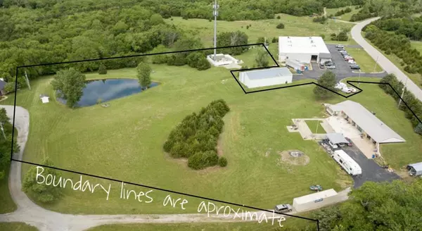 12100 Hedge Lane TER, Olathe, KS 66061