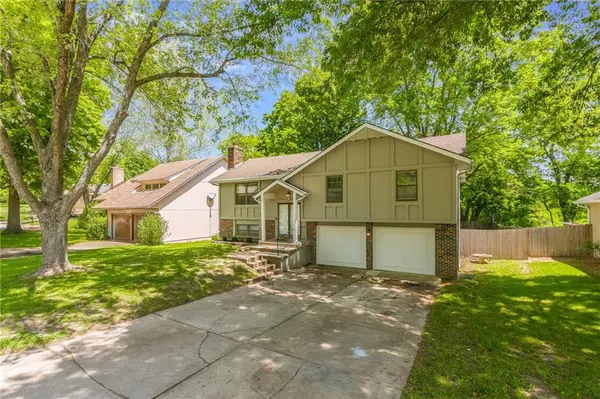 Greenwood, MO 64034,207 12th AVE #N