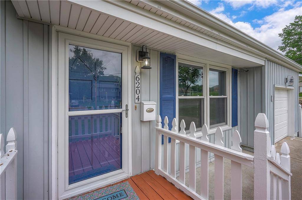 Gladstone, MO 64118,6204 N Michigan AVE