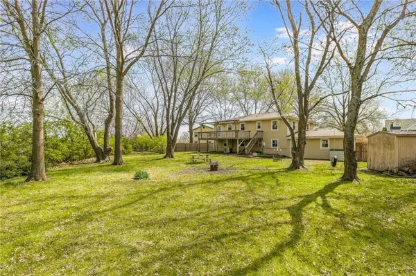 Lawson, MO 64062,219 E 12th ST