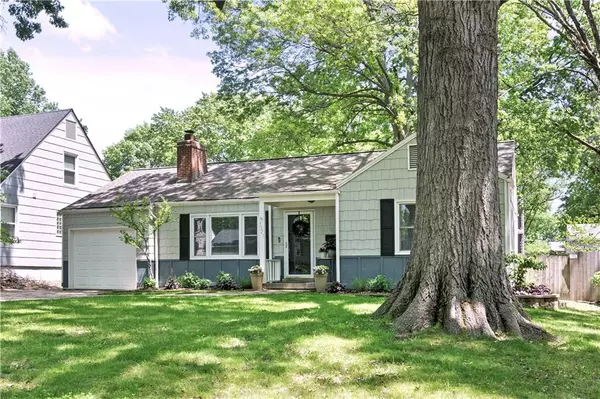 Roeland Park, KS 66205,5521 Ash DR