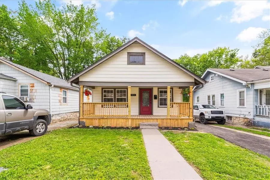 3833 E 67th TER, Kansas City, MO 64132