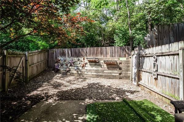 5516 NW 66th TER, Kansas City, MO 64151