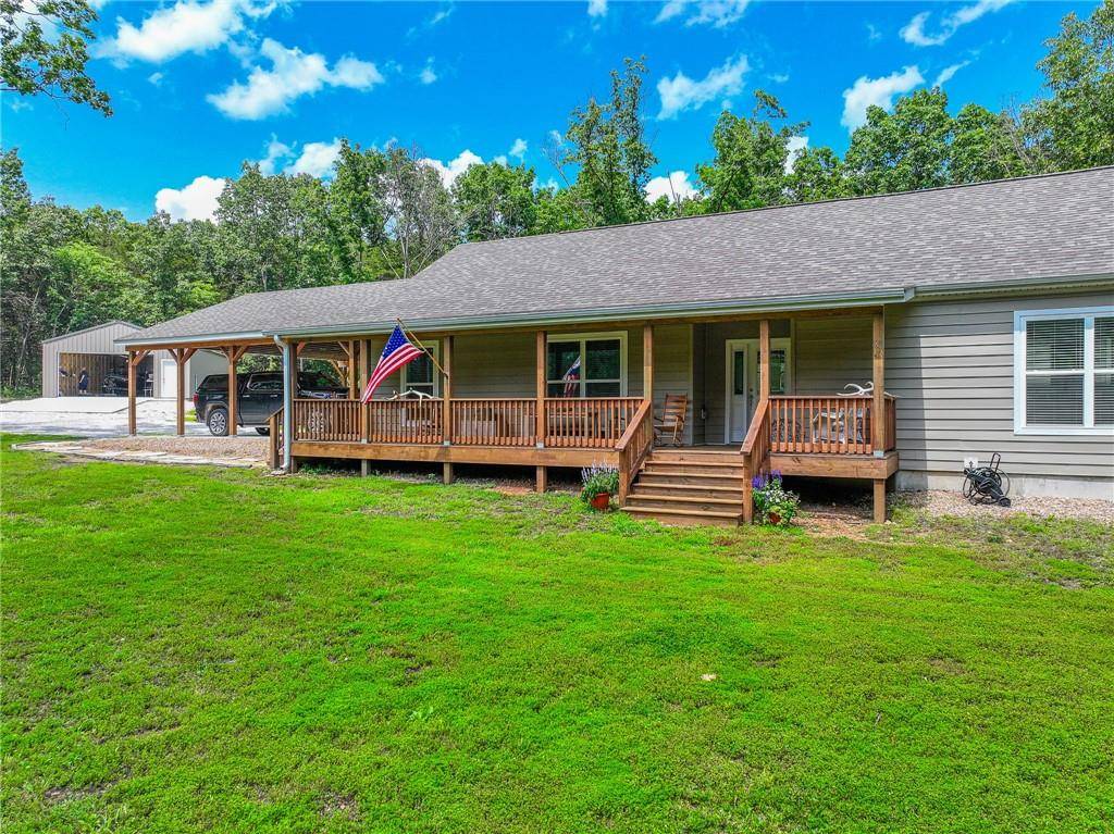 Collins, MO 64738,10200 SE 1075 RD