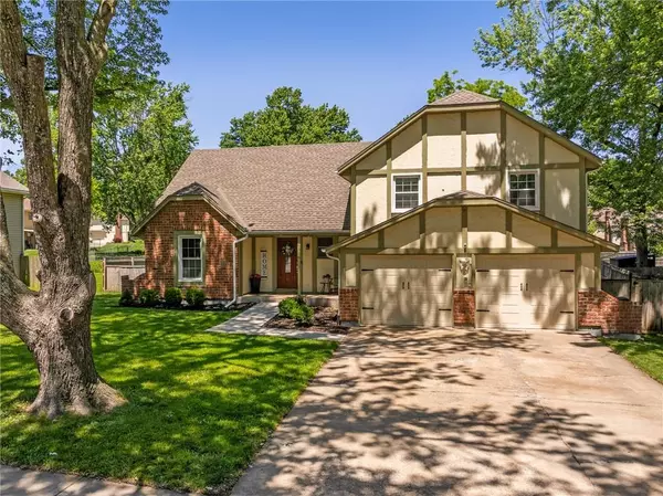 6516 Long AVE, Shawnee, KS 66216