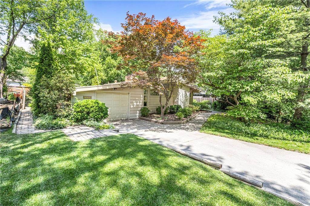 Prairie Village, KS 66208,2226 W 71st TER