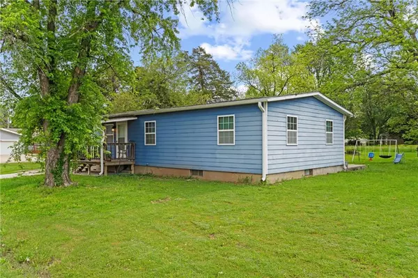 Cherryvale, KS 67335,301 S Hickory ST