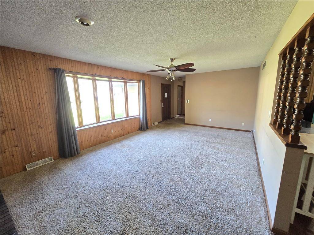 Nortonville, KS 66060,217 N Oak ST