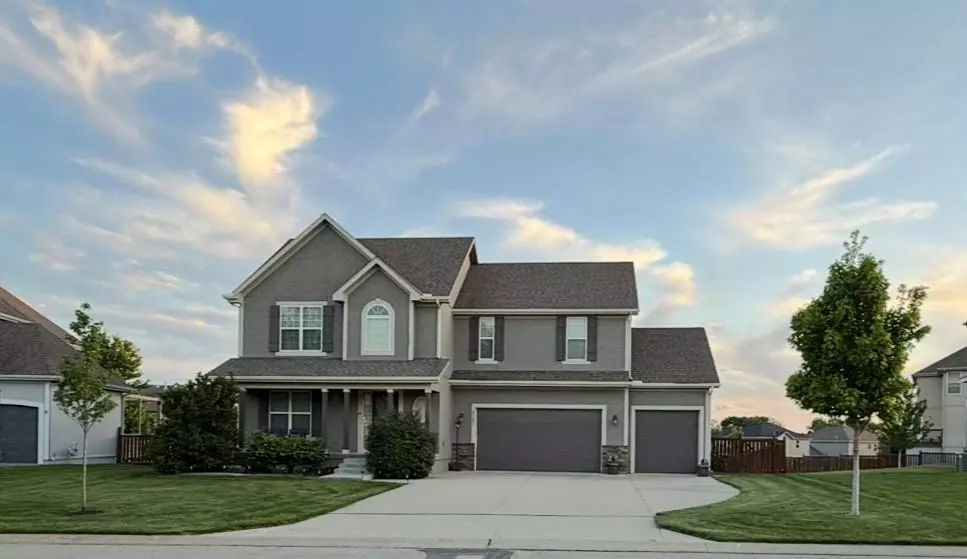 25201 W 149TH TER, Olathe, KS 66061