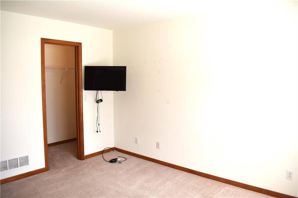 St Joseph, MO 64506,4809 Ashbey DR