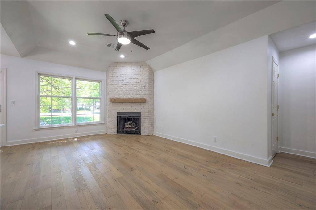 Overland Park, KS 66213,12136 Hayes ST