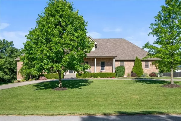 De Soto, KS 66018,9808 Bur Oak CIR