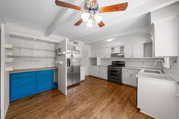 Overland Park, KS 66212,9609 W 105th TER