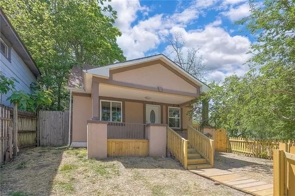 1302 FREMONT AVE,  Kansas City,  MO 64126