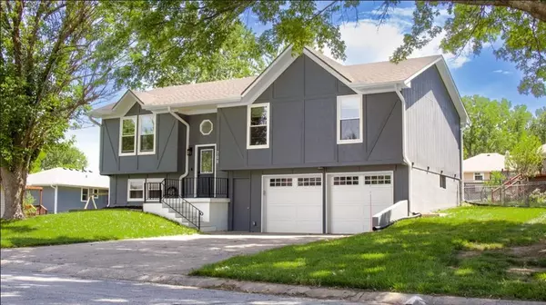 708 Cantebury DR,  Warrensburg,  MO 64093