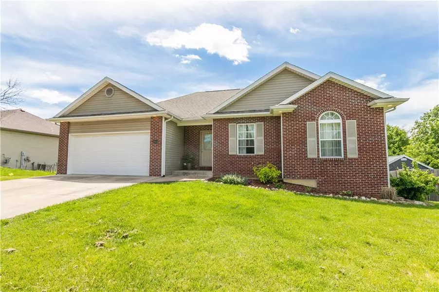 2504 Oakfield DR, Columbia, MO 65202