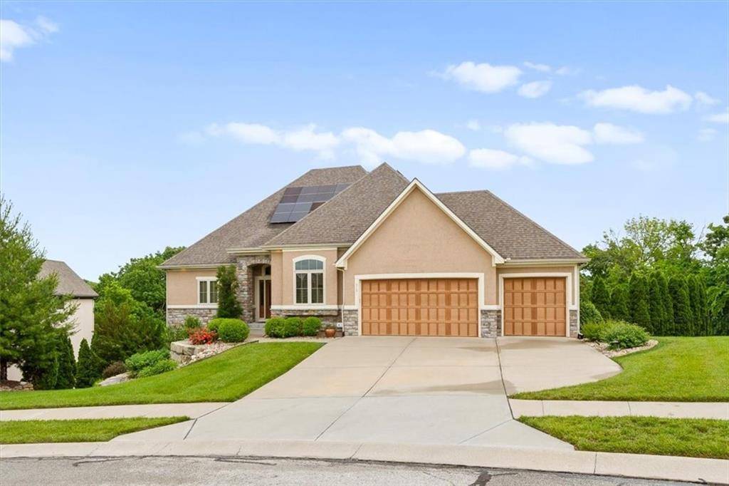 Lee's Summit, MO 64081,313 NW Thoreau CT