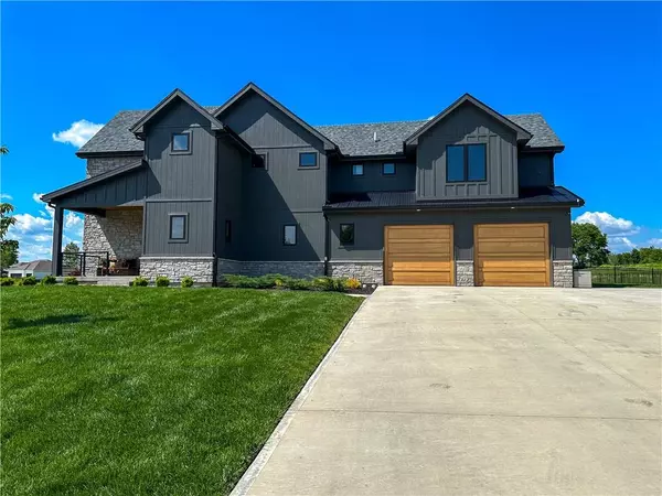 Warrensburg, MO 64093,1301 Larson AVE