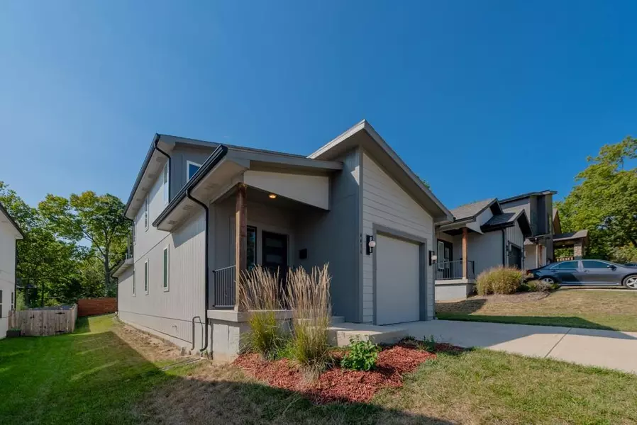 4436 Tracy AVE, Kansas City, MO 64110