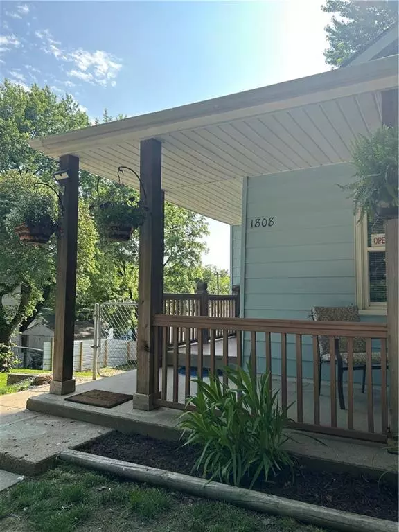 1808 Bellevue ST, St Joseph, MO 64505