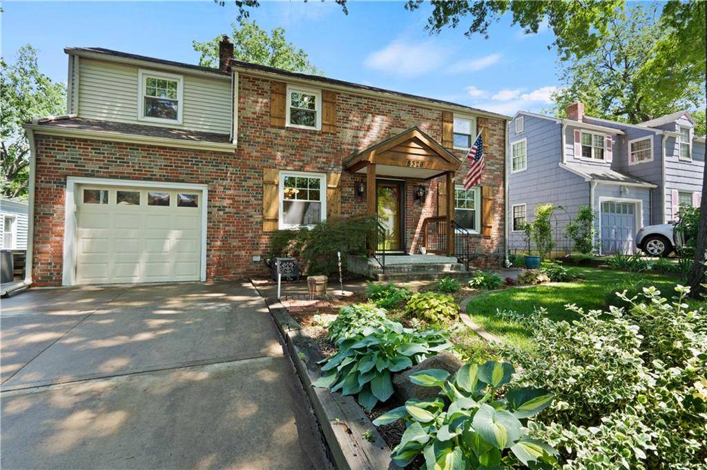 8329 Jarboe ST, Kansas City, MO 64114