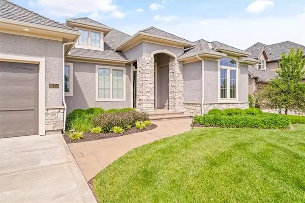 Overland Park, KS 66062,16456 Cody ST