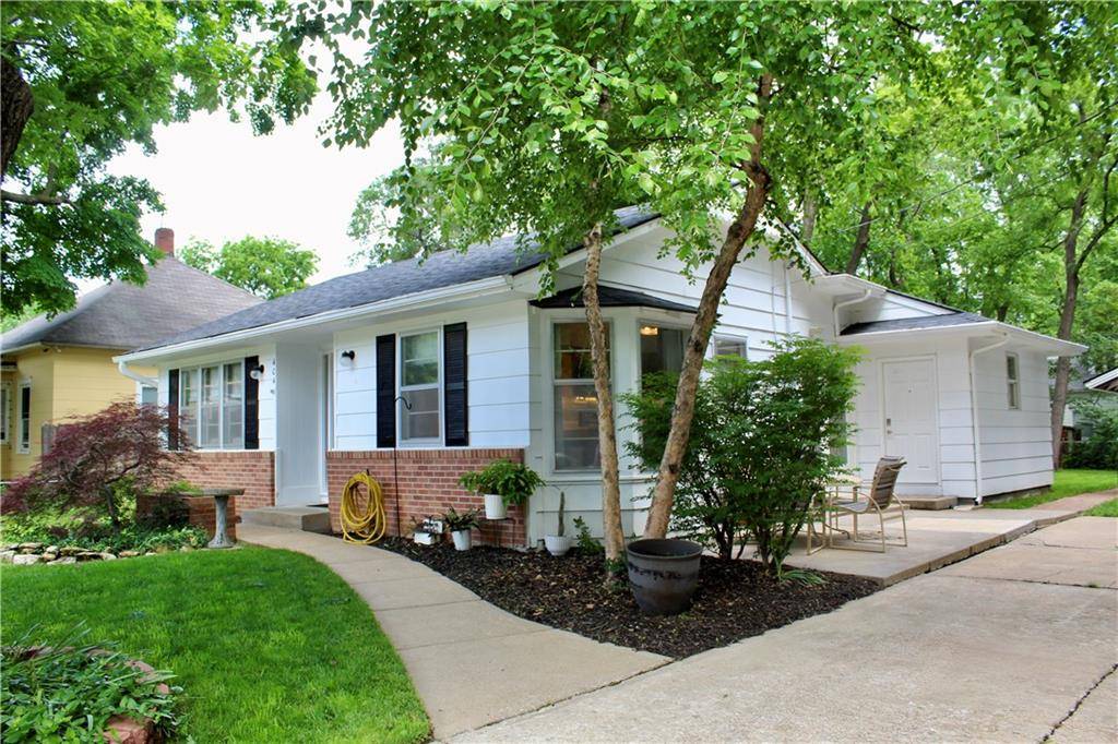 Spring Hill, KS 66083,404 E Hale ST