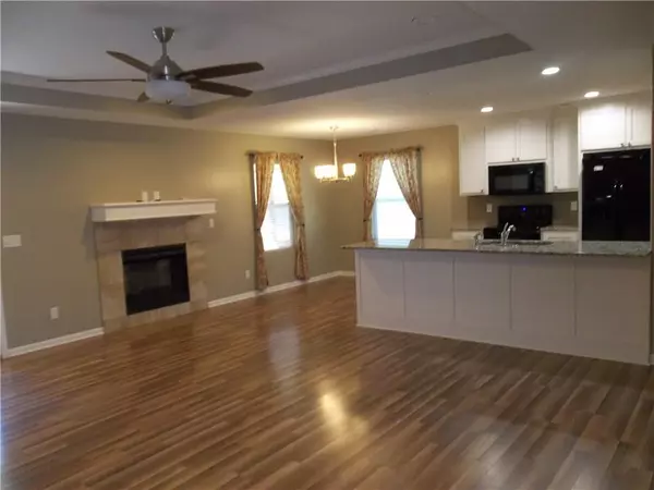 Pleasant Hill, MO 64080,805 CHRISTOPHER DR