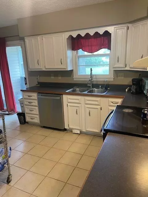 Pittsburg, KS 66762,2002 N Michigan ST