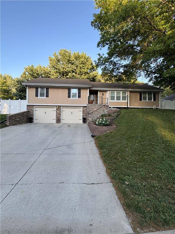 Leavenworth, KS 66048,3137 Lakeview CIR
